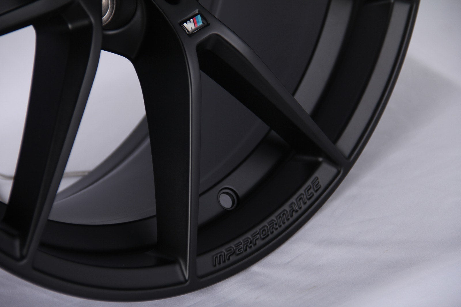 DM-763M Satin Black